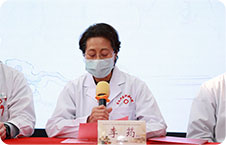 李筠